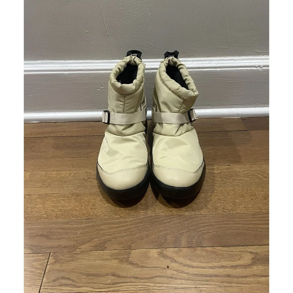 Keen Hoodromeo Tan Waterproof  Ski Snow Winter Pull On Boots Women Size 8.5